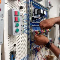 خدمات برقی و الکتریکی ساختمان