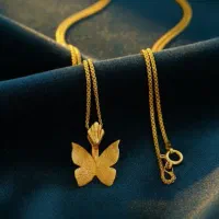 مقداری طلا ۱۸ عیار