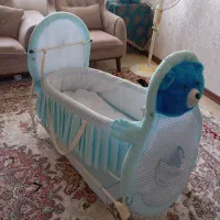 گهواره خیلی تمیز ونو مثل نو مناسب سیسمونی|اسباب و اثاث بچه|گلبهار, شهر جدید گلبهار|دیوار