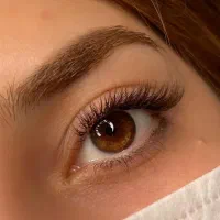 اکستنشن مژه و لیفت مخصوص افراد خاص پسند