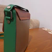 کیف|کیف، کفش، کمربند|سلماس, |دیوار