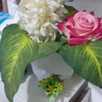 باسلام چند عدد گل مصنوعی شیک|گل مصنوعی|محمدشهر, همایون ویلا|دیوار