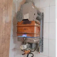 تعمیر و سرویس آبگرمکن دیواری در منزل مشتری