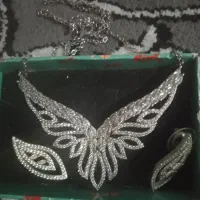 سرویس گردنبند و گوشواره