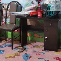فروش میز معلم کوچک، صندلی و موکت کودک