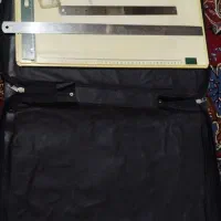 تخته رسم با خط کش و گونیا و پرگار