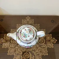 قوری گل مرغی چینی|قوری، کتری، قهوه‌ساز دستی|قزوین, |دیوار