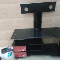 میززیر.  تلویزیون درحدنو