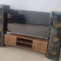 فروش فوری تلویزیون با باند و میزتلویزیون