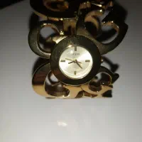 یک ساعت مچی زنانه موتور ژاپنی
