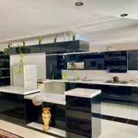 مبله صدرا دوخواب لوکس پارکینگ دار|اجارهٔ کوتاه‌مدت آپارتمان و سوئیت|شیراز, شهرک گلستان|دیوار