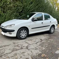 206 اس دی V8 سفید مانیتور دار