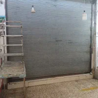 یک مقازه تجاری در بازار چه ساحلی