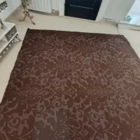 موکت قهوه ای رنگ طرح دار سالم