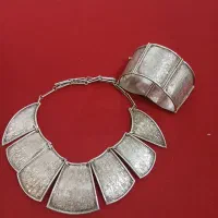 دستبند سینه ریز نقره سنگین قدیمی عتیقه|جواهرات|کرج, اصفهانیها|دیوار