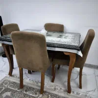 میز نهارخوری چهارنفره