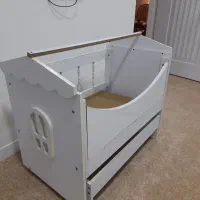 گهواره|تخت و صندلی بچه|شوشتر, |دیوار