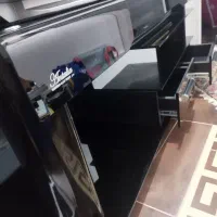 میز تلویزیون و تلویزیون