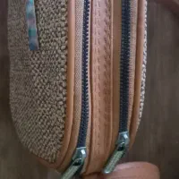 کیف متوسط رنگ قهوه‌ای