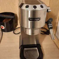 قهوه ساز دلونگی به همراه لوازم جانبی