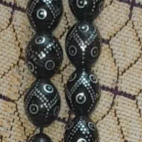 تسبیح قدیمی یُسر حجاز (مکّاوی) نقره کوب|کلکسیون اشیاء عتیقه|باسمنج, |دیوار