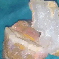 دوعدد سنگ عقیق خام