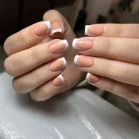 کاشت ناخن با ضمانت ماندگاری