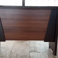 یک عدد میز چوبی کامپیوتر سالم