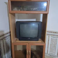تلویزیون ومیز تلویزیون