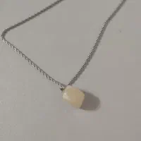 گردنبند سنگ ماه تولد