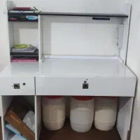 میز کامپیوتر سالم تمیز