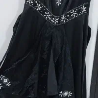 ۲عددلباس مجلسی فقط ی بار پوشیده شده