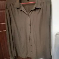 تعدادی لباس زنانه نو، کمربند، کیف، کفش|لباس|رشت, لاکانی|دیوار