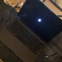 مک بوک پرو m3 هارد ۵۱۲ رم ۱۸