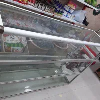 استند شیشه ای