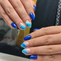 ناخنکار،عاشق کارمم باعشق ناخوناتونوخوشگل میکنم .