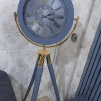 ساعت ایستاده