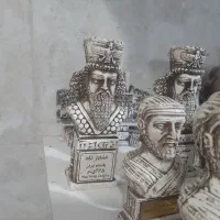 تندیس و دستکلیدهای هخامنشی|مجسمه، تندیس، ماکت|شهر بابک, |دیوار