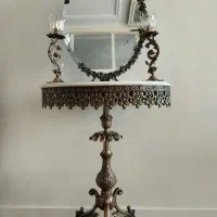 آینه و شمعدان پایه دار