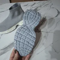 کتونی ساق بلند و کتونی بالنسیاگا جورابی|کیف، کفش، کمربند|پرند, فاز ۶|دیوار