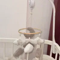 اویز موزیکال تخت