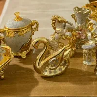 ۹ عدد دکوری طلایی سالم و مارک دار