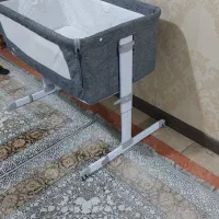 تخت نوزاد کنار تخت مادر دلیجان مدل ویرا|تخت و صندلی بچه|قم, صفاشهر|دیوار