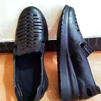فروش یک جفت کفش زنانه