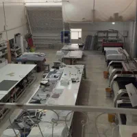 نیرو خیاط خانم در بخش تولیدی