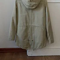 کاپشن|لباس|مشهد, دانشجو|دیوار