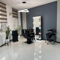 استخدام آرایشگر حرفه ای در سالن VIP|استخدام درمانی، زیبایی، بهداشتی|مشهد, تربیت|دیوار