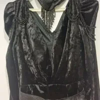 لباس مجلسی مخمل|لباس|رباط‌کریم, رباط‌کریم|دیوار