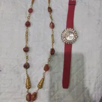 ساعت و گردنبند