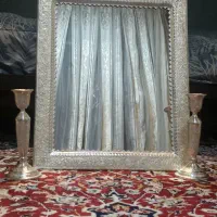 آینه و شمعدان برنجی آبکاری نقره طرح قلم‌زنی